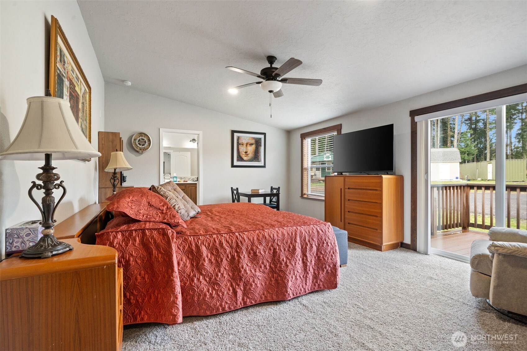 437 NW Equestrian Drive , Poulsbo, WA 98370