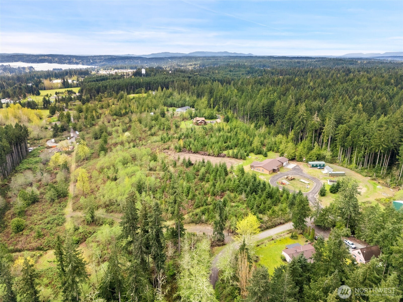 437 NW Equestrian Drive , Poulsbo, WA 98370