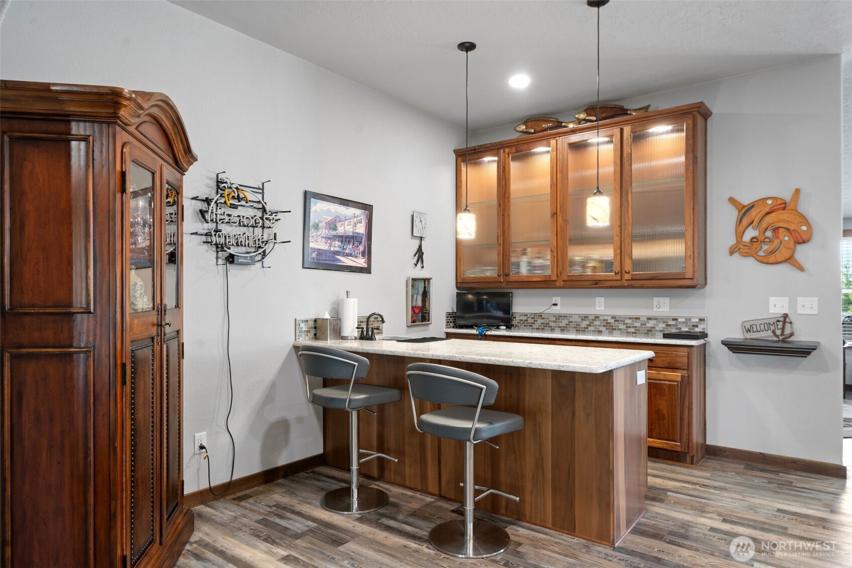 437 NW Equestrian Drive , Poulsbo, WA 98370