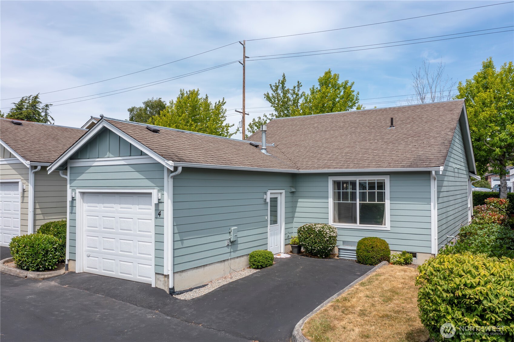 161 W Whidbey Avenue #4, Oak Harbor, WA 98277