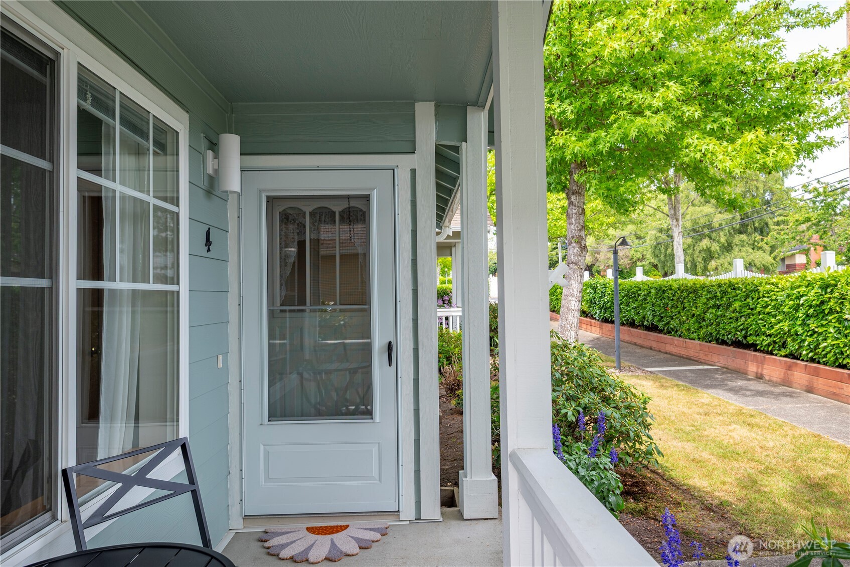 161 W Whidbey Avenue #4, Oak Harbor, WA 98277