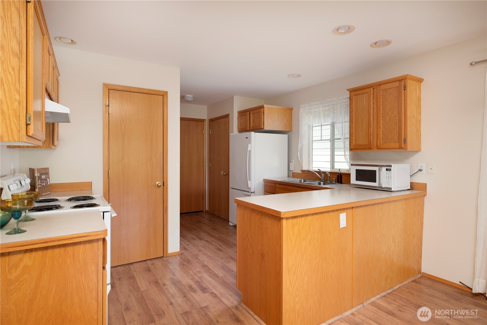 161 W Whidbey Avenue #4, Oak Harbor, WA 98277