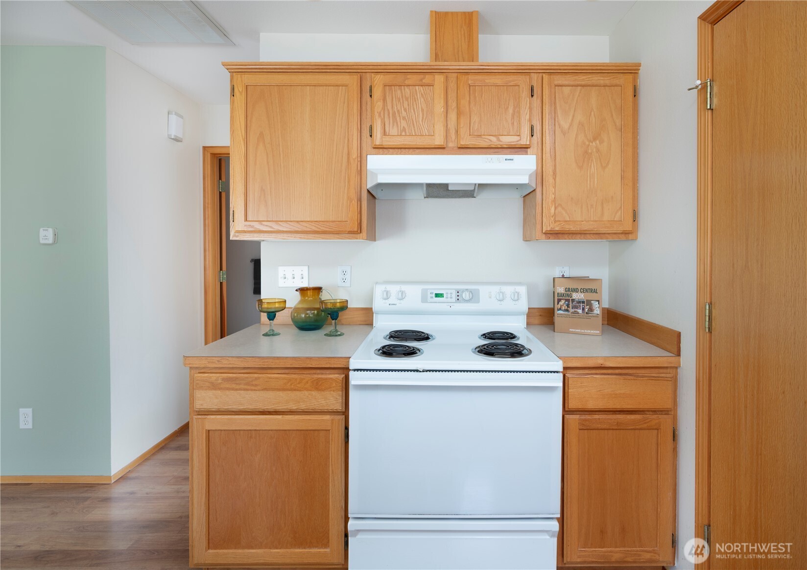 161 W Whidbey Avenue #4, Oak Harbor, WA 98277