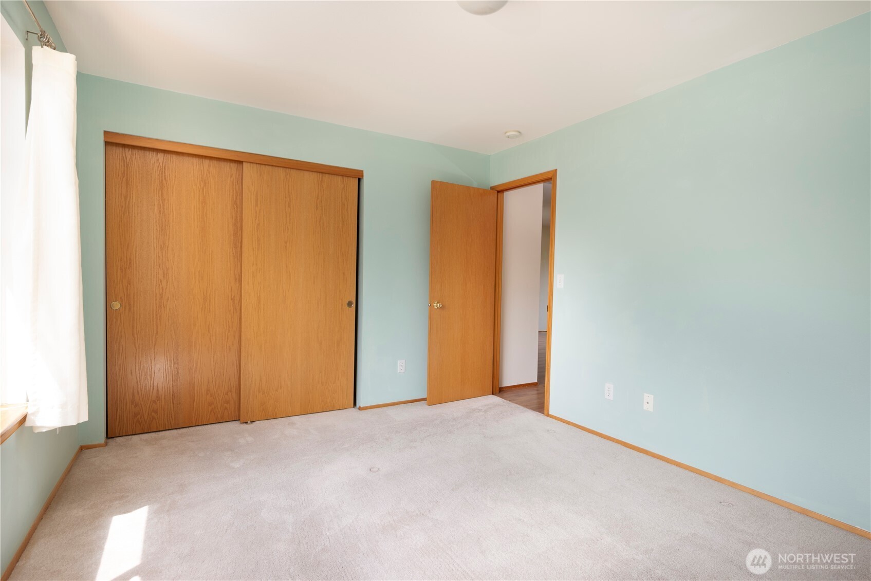 161 W Whidbey Avenue #4, Oak Harbor, WA 98277