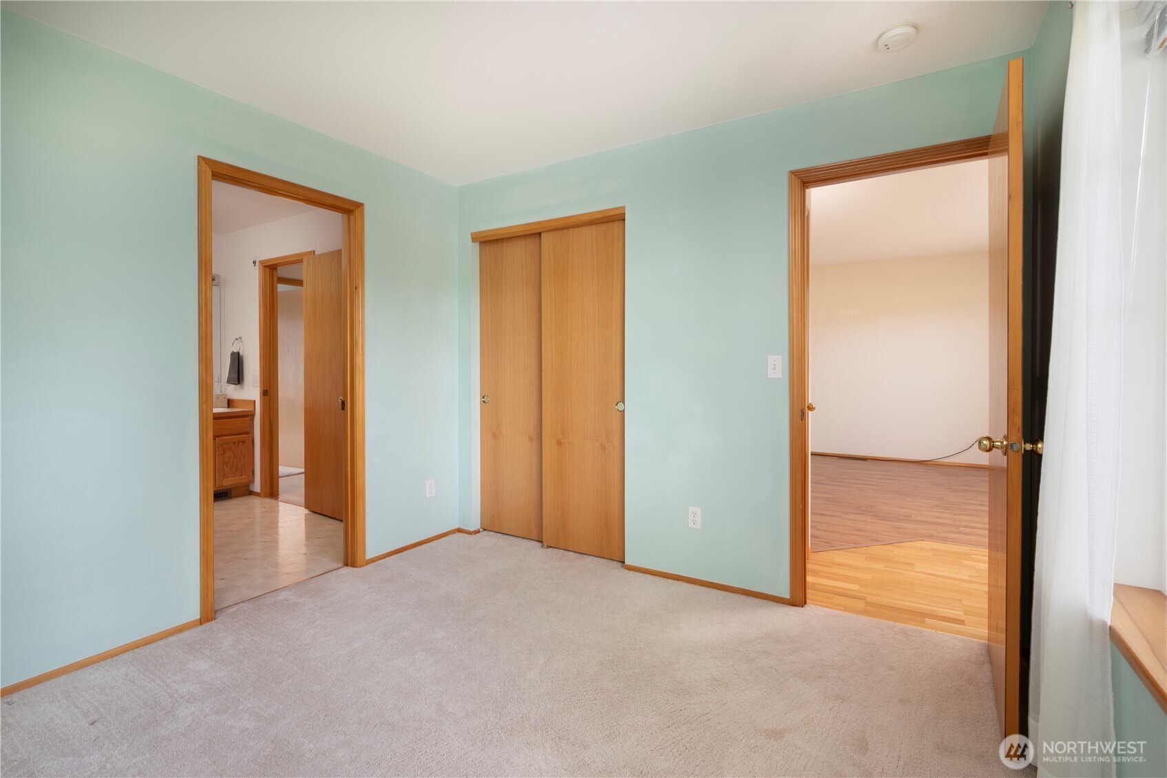 161 W Whidbey Avenue #4, Oak Harbor, WA 98277
