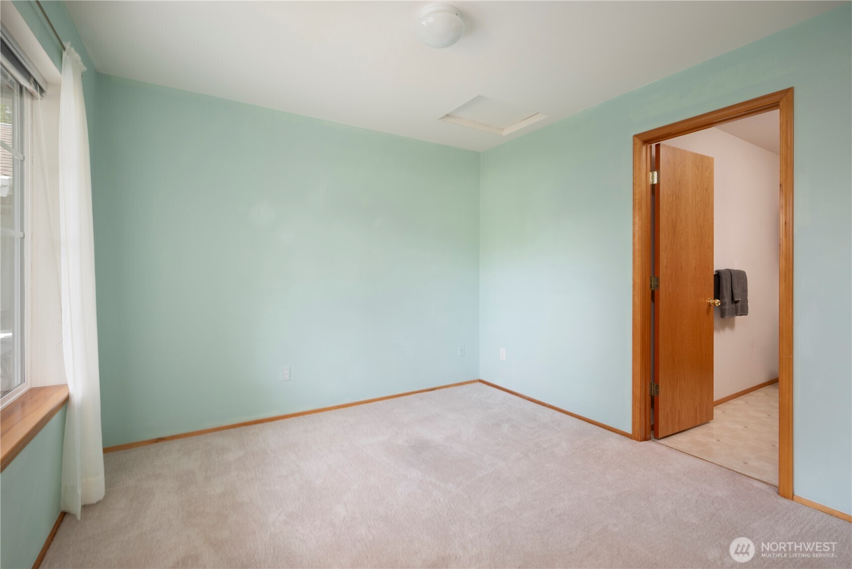 161 W Whidbey Avenue #4, Oak Harbor, WA 98277