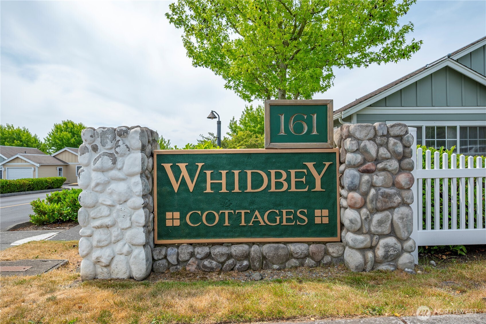 161 W Whidbey Avenue #4, Oak Harbor, WA 98277