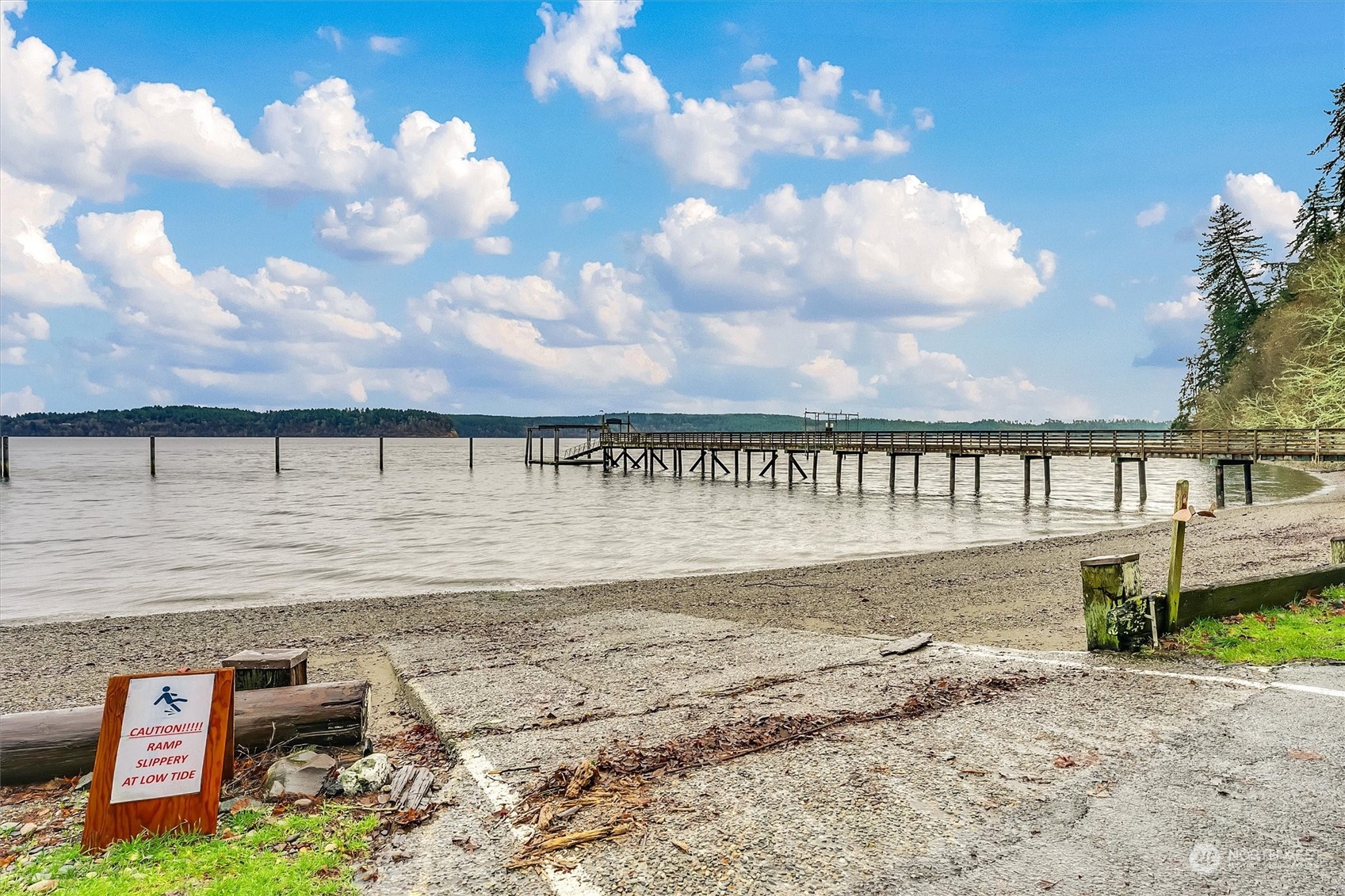 11024 Matthews Way , Anderson Island, WA 98303