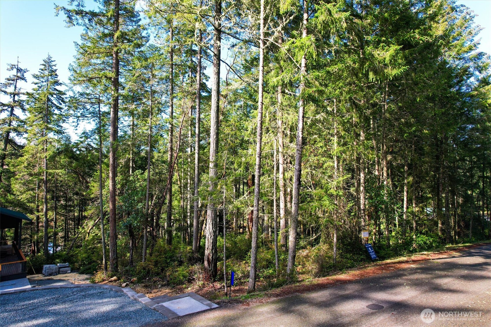 11024 Matthews Way , Anderson Island, WA 98303