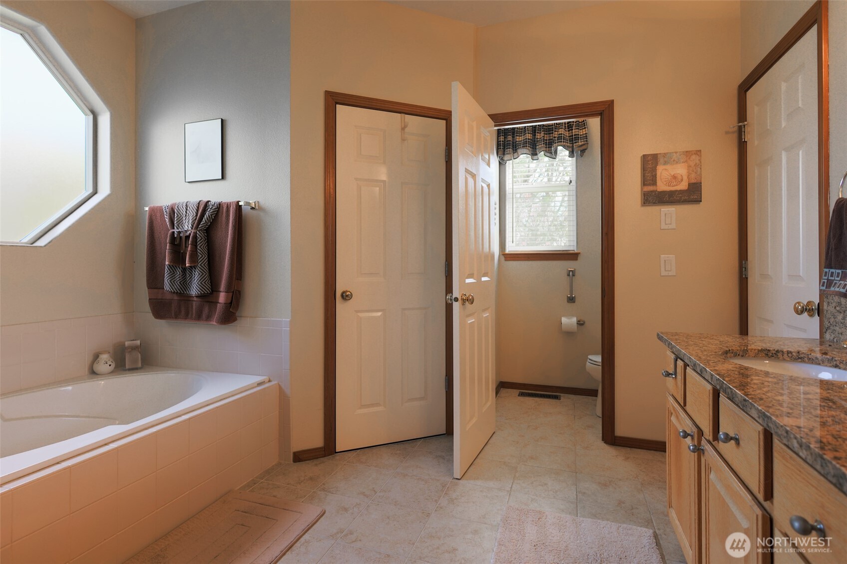 4404 Landmark Drive , Mount Vernon, WA 98274