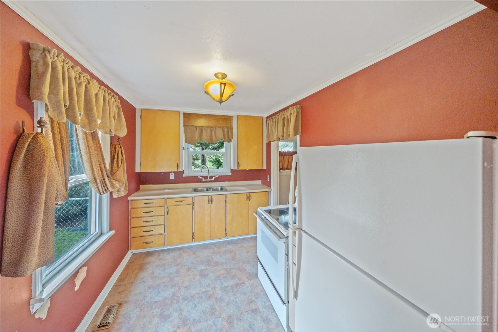 16751 Linden Avenue N, Shoreline, WA 98133