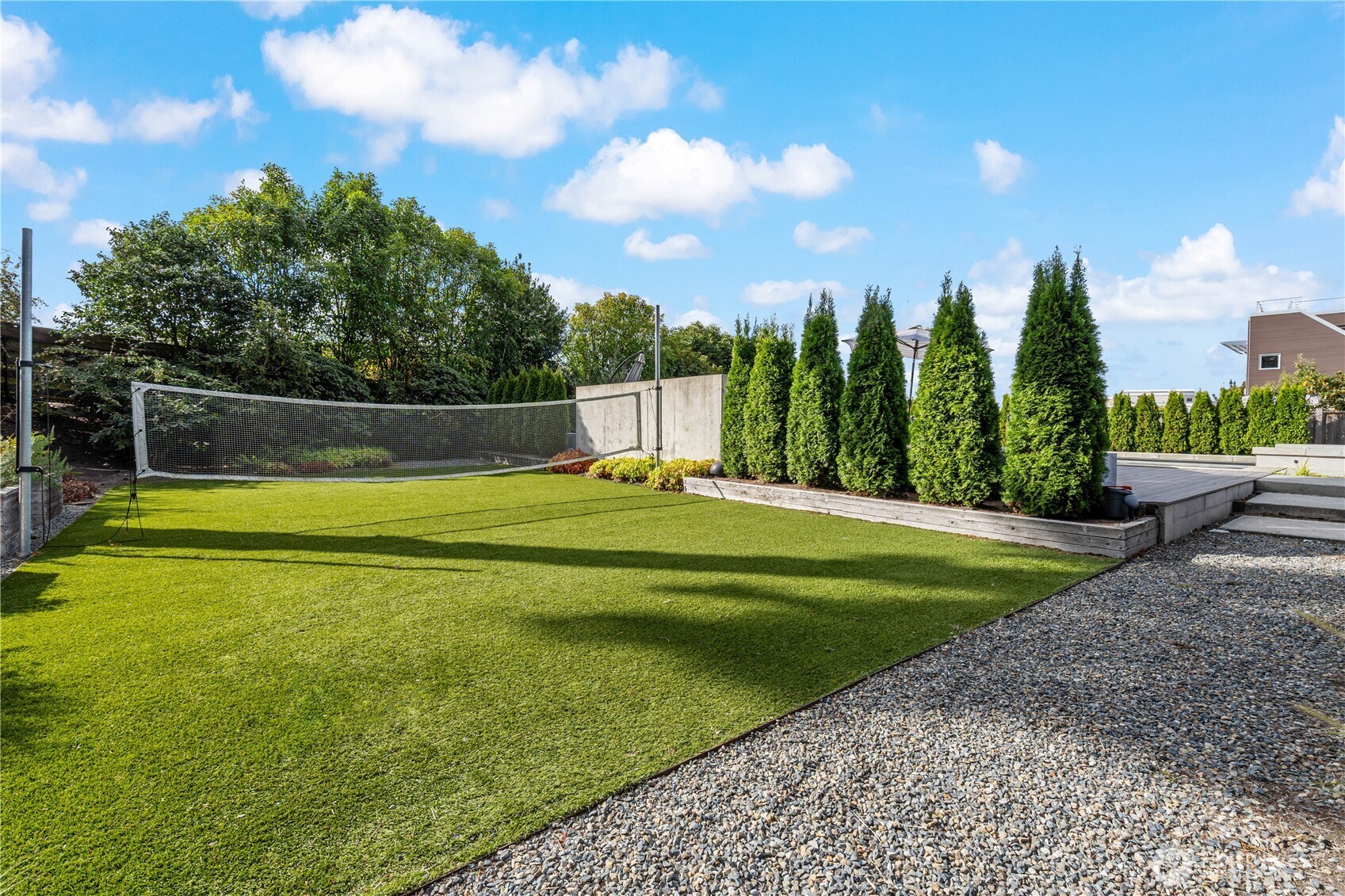 9135 NE 19th St , Clyde Hill, WA 98004