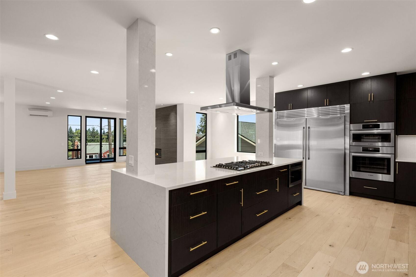 6833 36th Avenue NE, Seattle, WA 98115