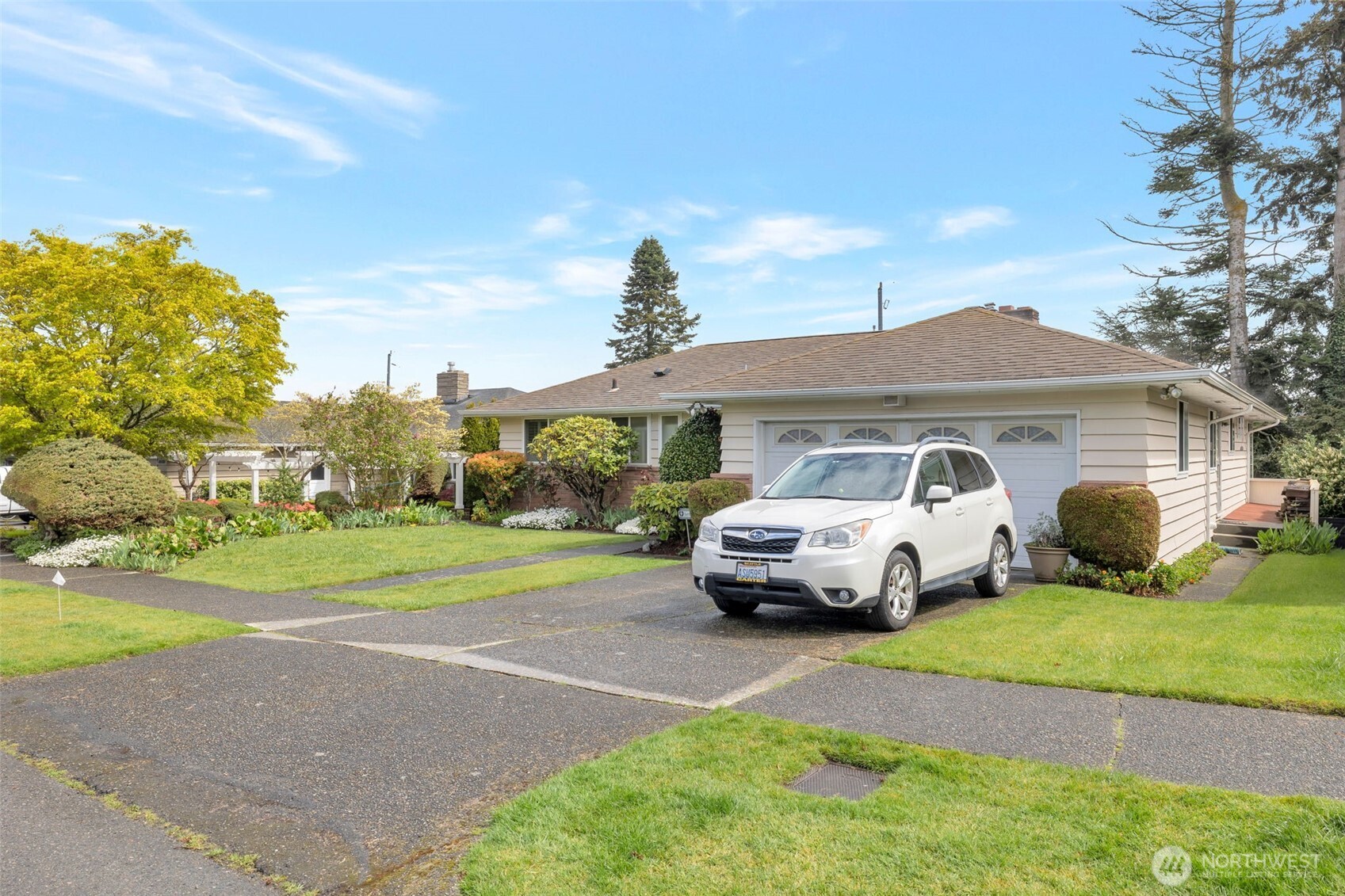 10520 11th Avenue NW, Seattle, WA 98177-5206