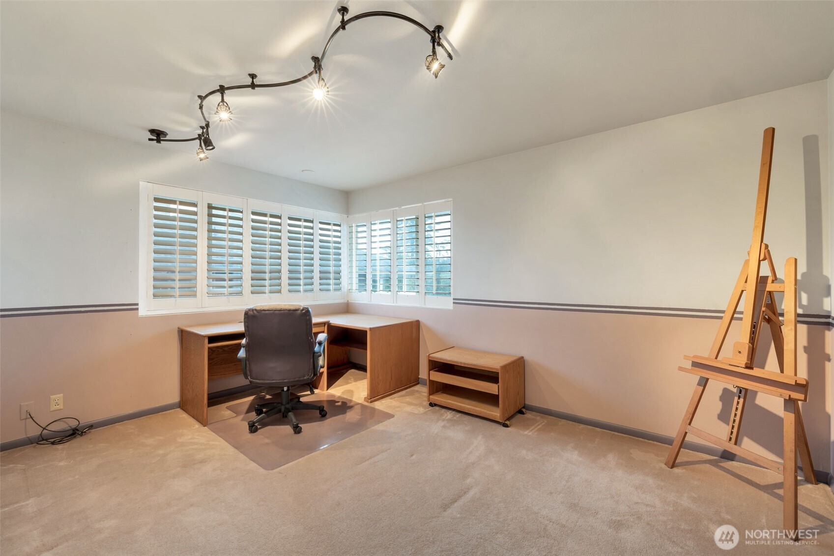 10520 11th Avenue NW, Seattle, WA 98177-5206