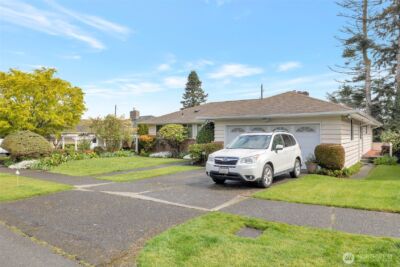10520 11th Avenue NW, Seattle, WA 98177-5206 - Photo 2