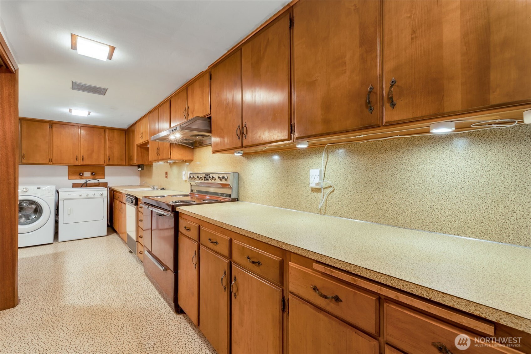 10520 11th Avenue NW, Seattle, WA 98177-5206