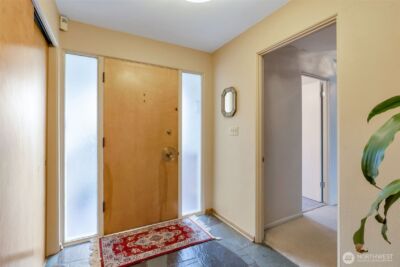 10520 11th Avenue NW, Seattle, WA 98177-5206 - Photo 3