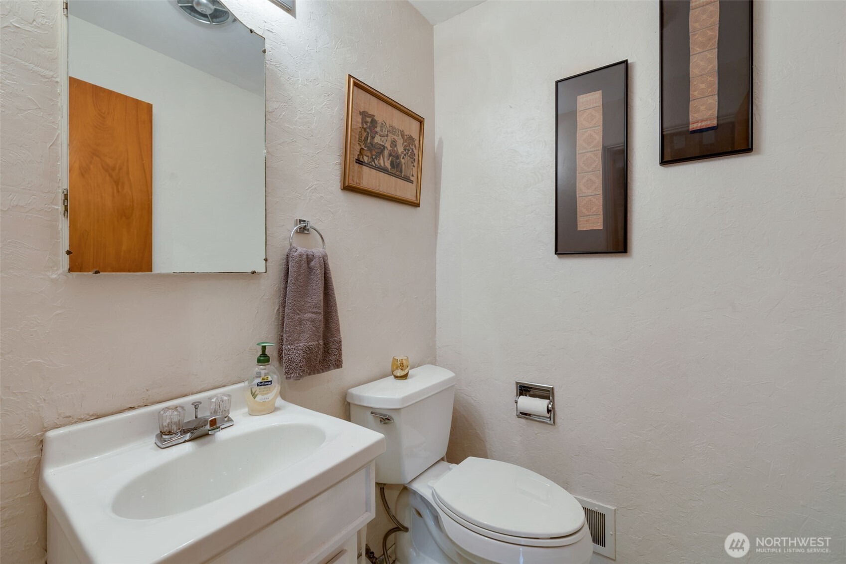 10520 11th Avenue NW, Seattle, WA 98177-5206