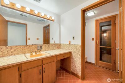 10520 11th Avenue NW, Seattle, WA 98177-5206 - Photo 31