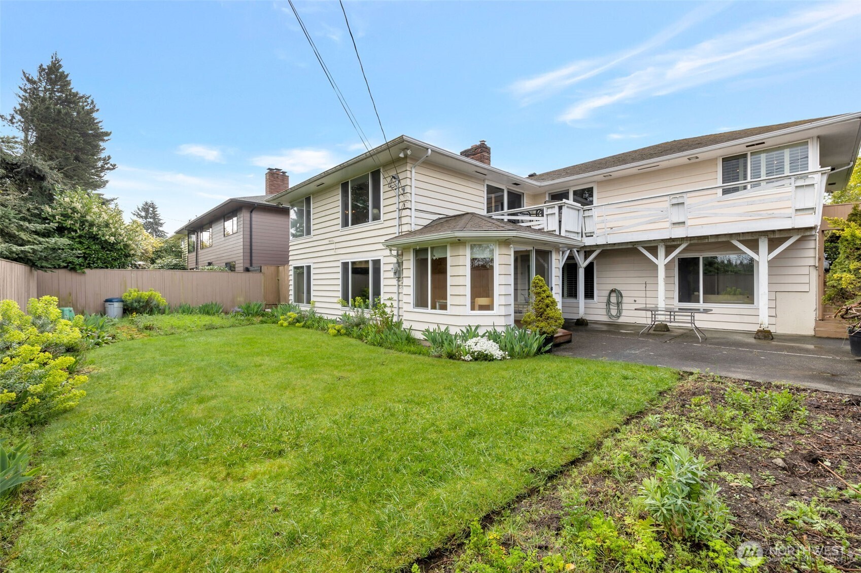 10520 11th Avenue NW, Seattle, WA 98177-5206