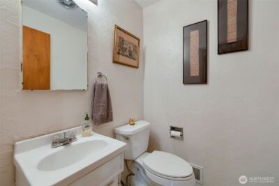 10520 11th Avenue NW, Seattle, WA 98177-5206 - Photo 4
