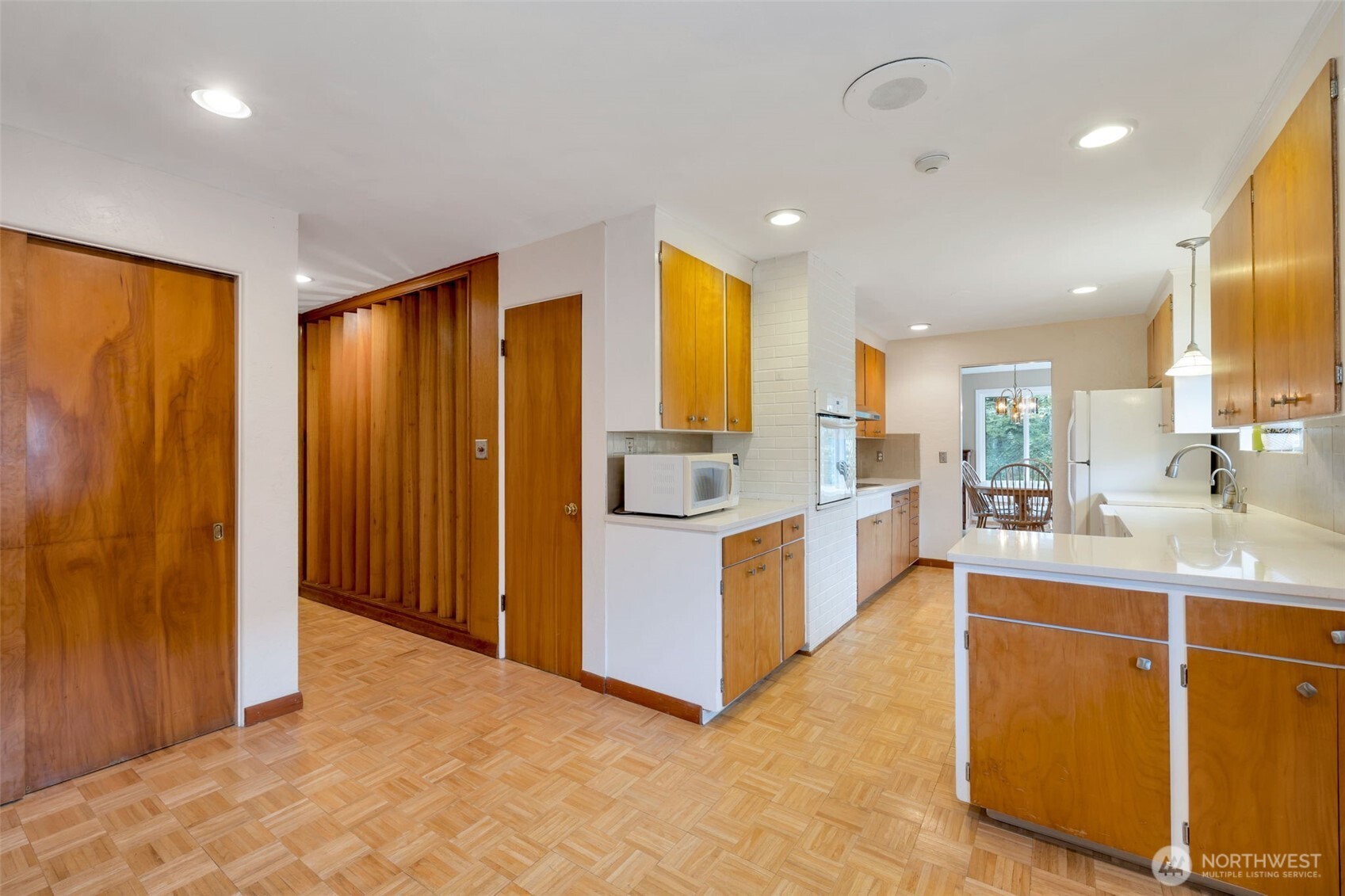 10520 11th Avenue NW, Seattle, WA 98177-5206