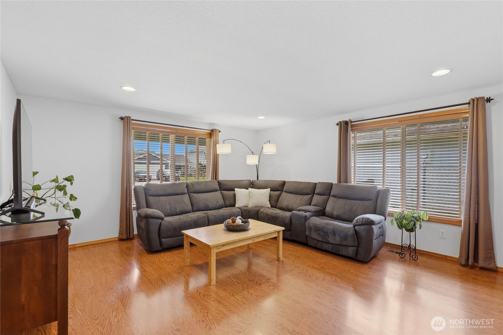 111 Mission Road , Kelso, WA 98626