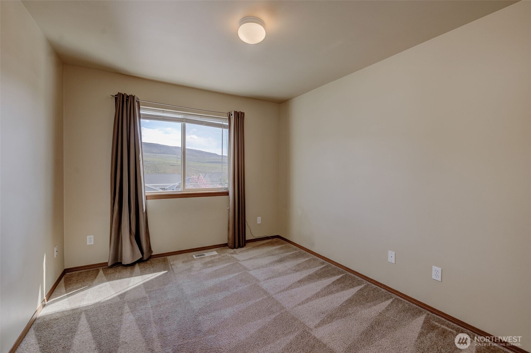 2316 Combine Street , East Wenatchee, WA 98802