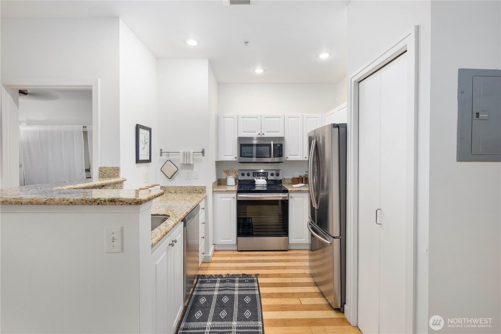 2415 2nd Avenue #349, Seattle, WA 98121