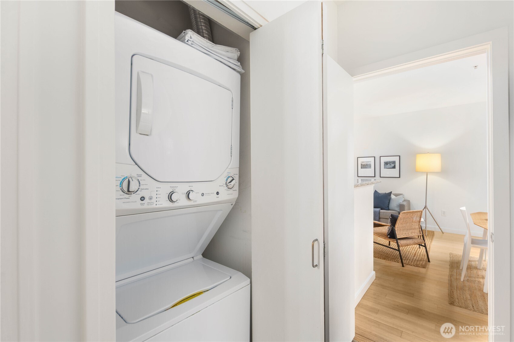 2415 2nd Avenue #349, Seattle, WA 98121