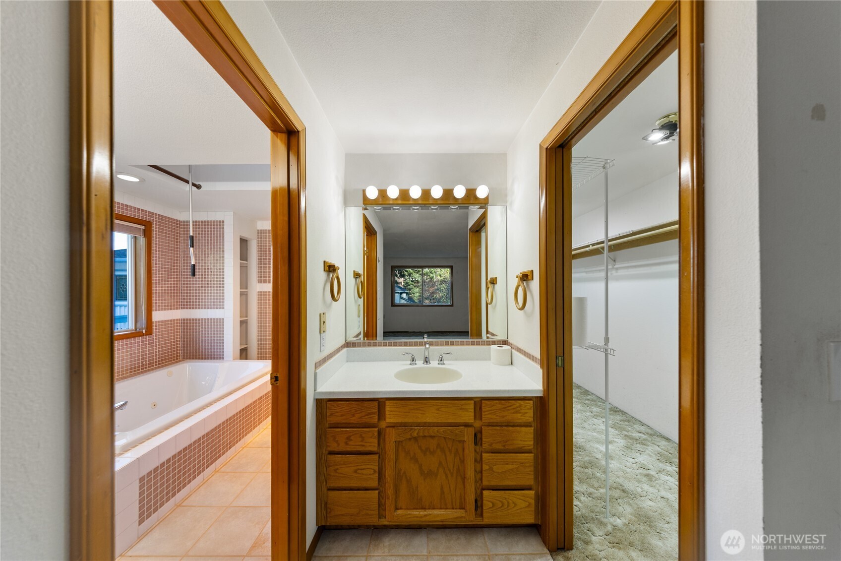 2115 Fairway Lane , Oak Harbor, WA 98277-7117