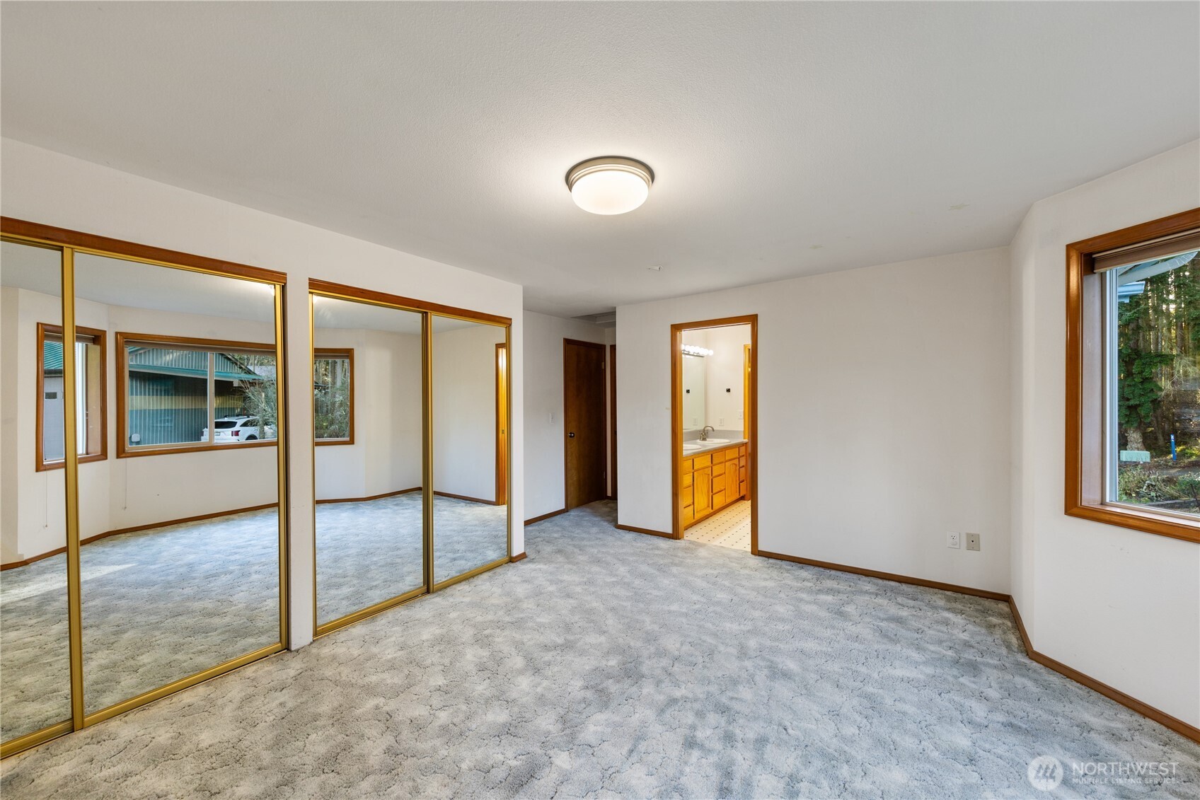 2115 Fairway Lane , Oak Harbor, WA 98277-7117