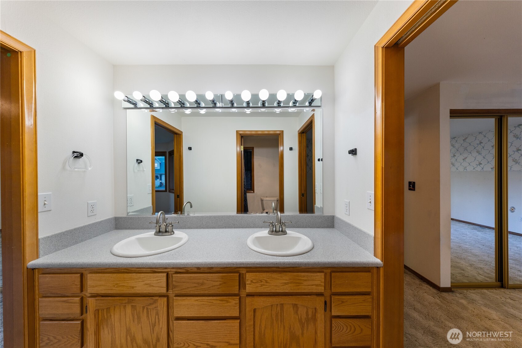 2115 Fairway Lane , Oak Harbor, WA 98277-7117