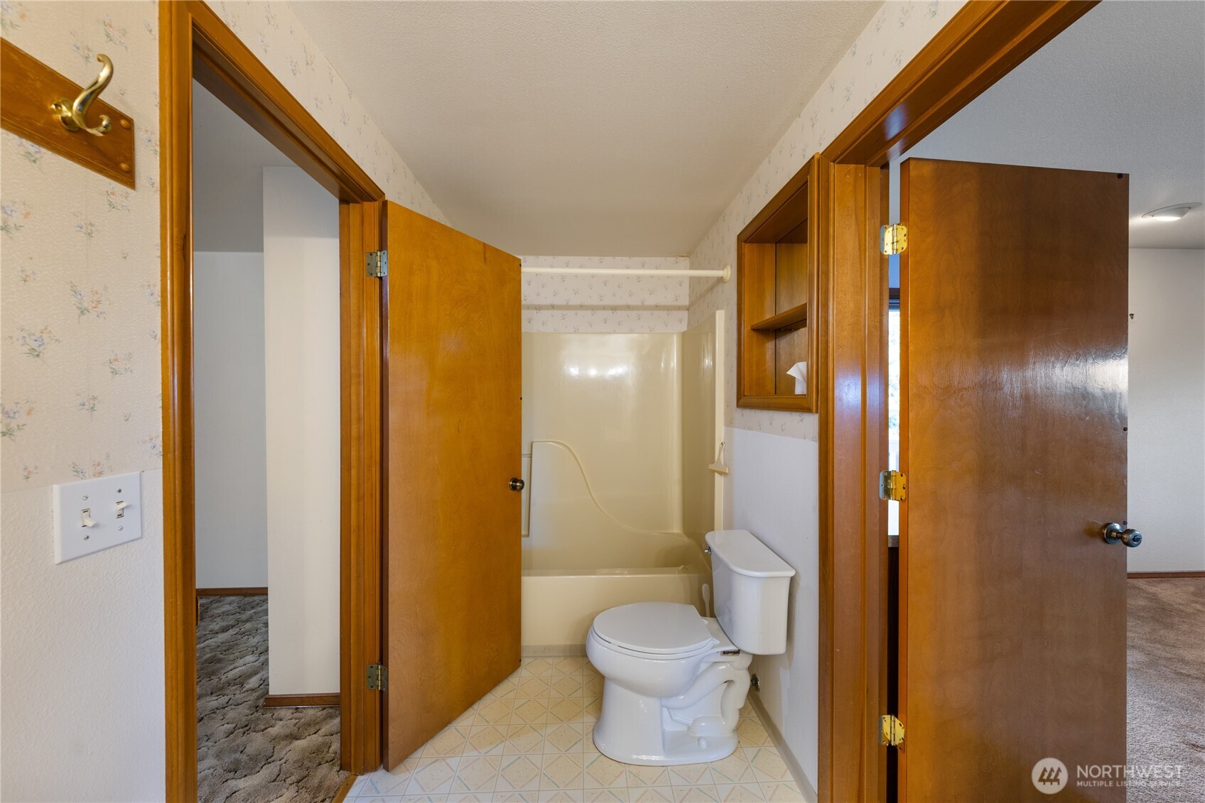 2115 Fairway Lane , Oak Harbor, WA 98277-7117