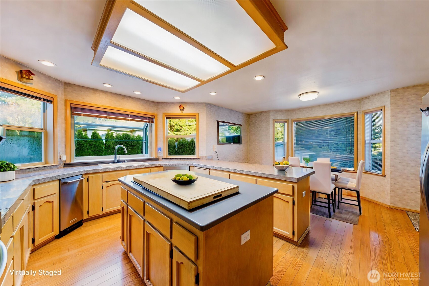 2115 Fairway Lane , Oak Harbor, WA 98277-7117