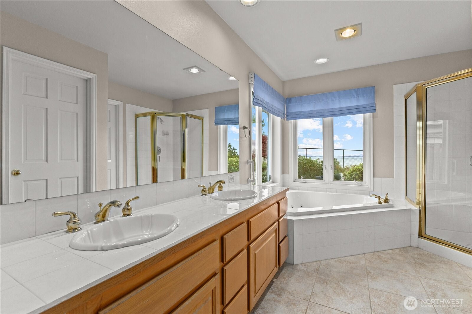 30 Chatham Place , Camano Island, WA 98282