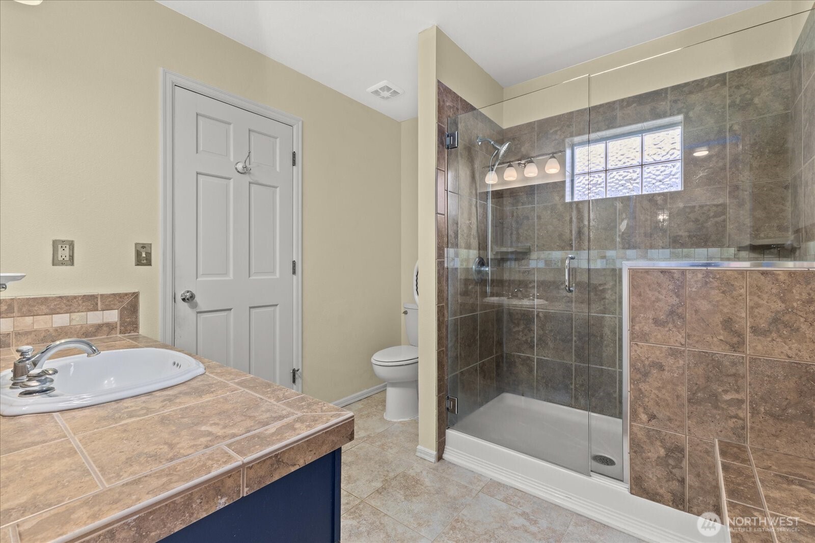 30 Chatham Place , Camano Island, WA 98282