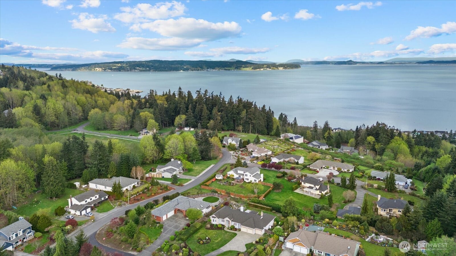 30 Chatham Place , Camano Island, WA 98282