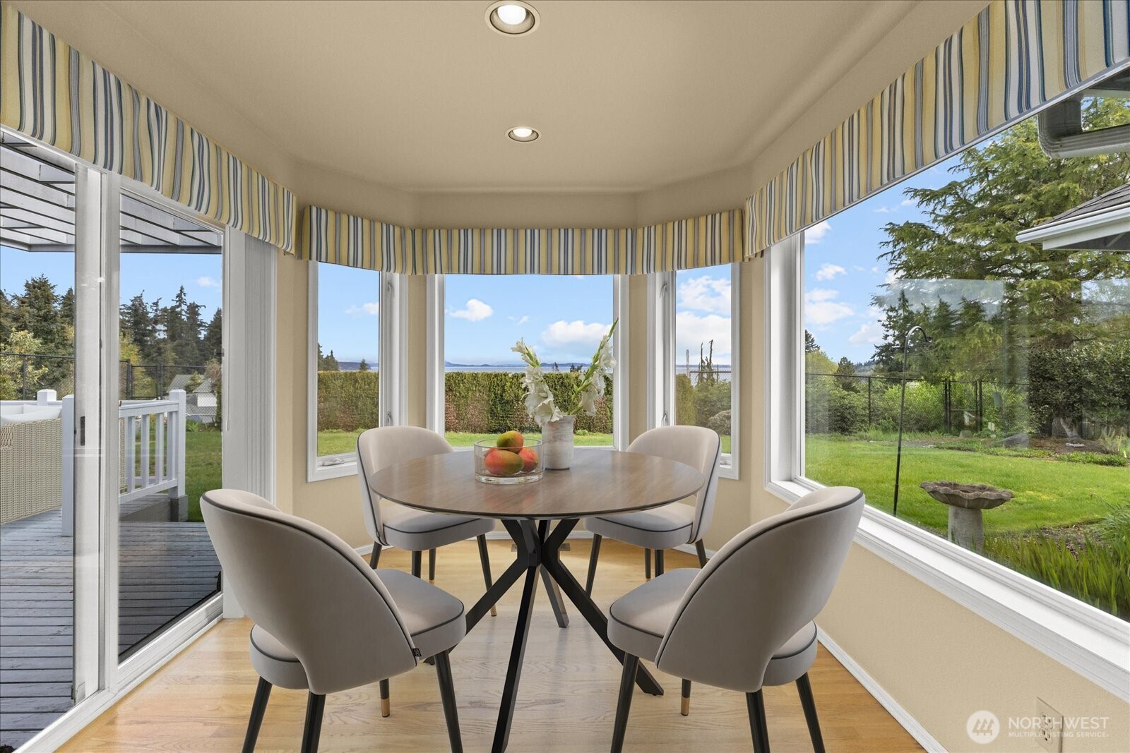 30 Chatham Place , Camano Island, WA 98282