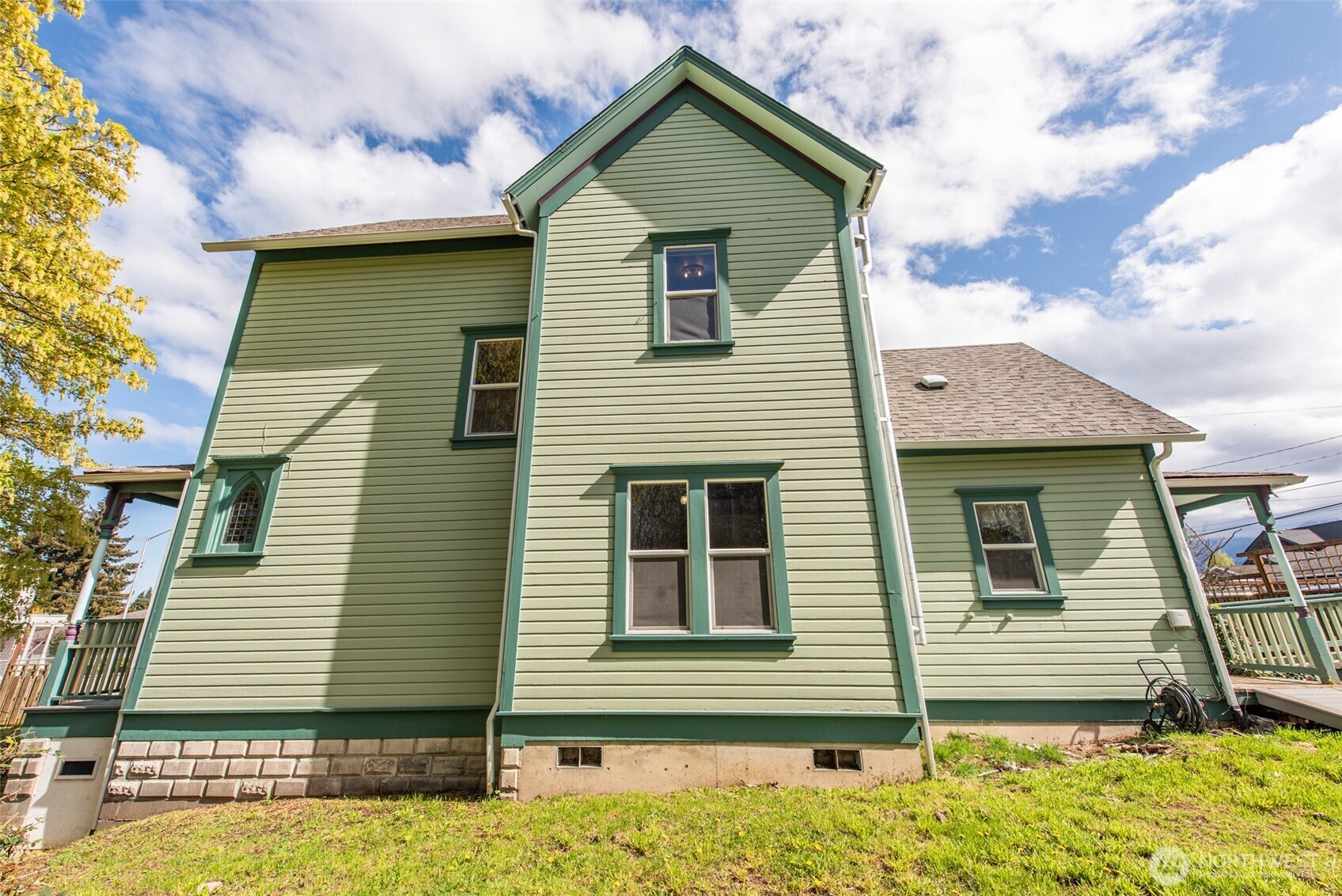 318 W 8th Street , Port Angeles, WA 98362