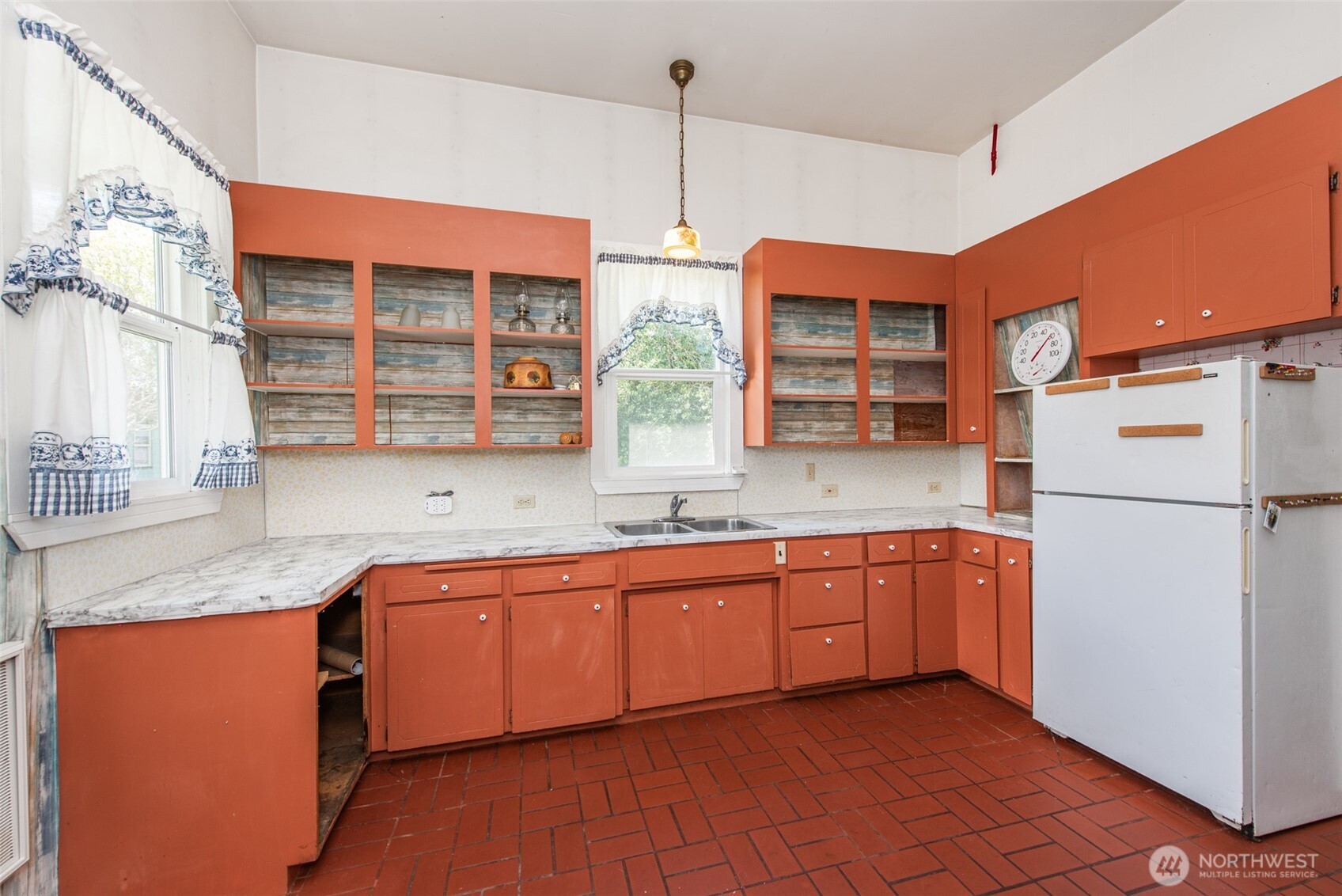318 W 8th Street , Port Angeles, WA 98362