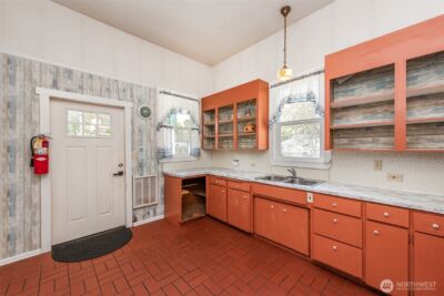 318 W 8th Street , Port Angeles, WA 98362 - Photo 17