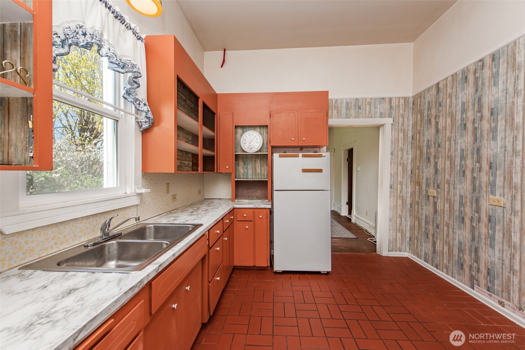 318 W 8th Street , Port Angeles, WA 98362