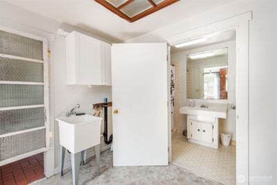 318 W 8th Street , Port Angeles, WA 98362 - Photo 20