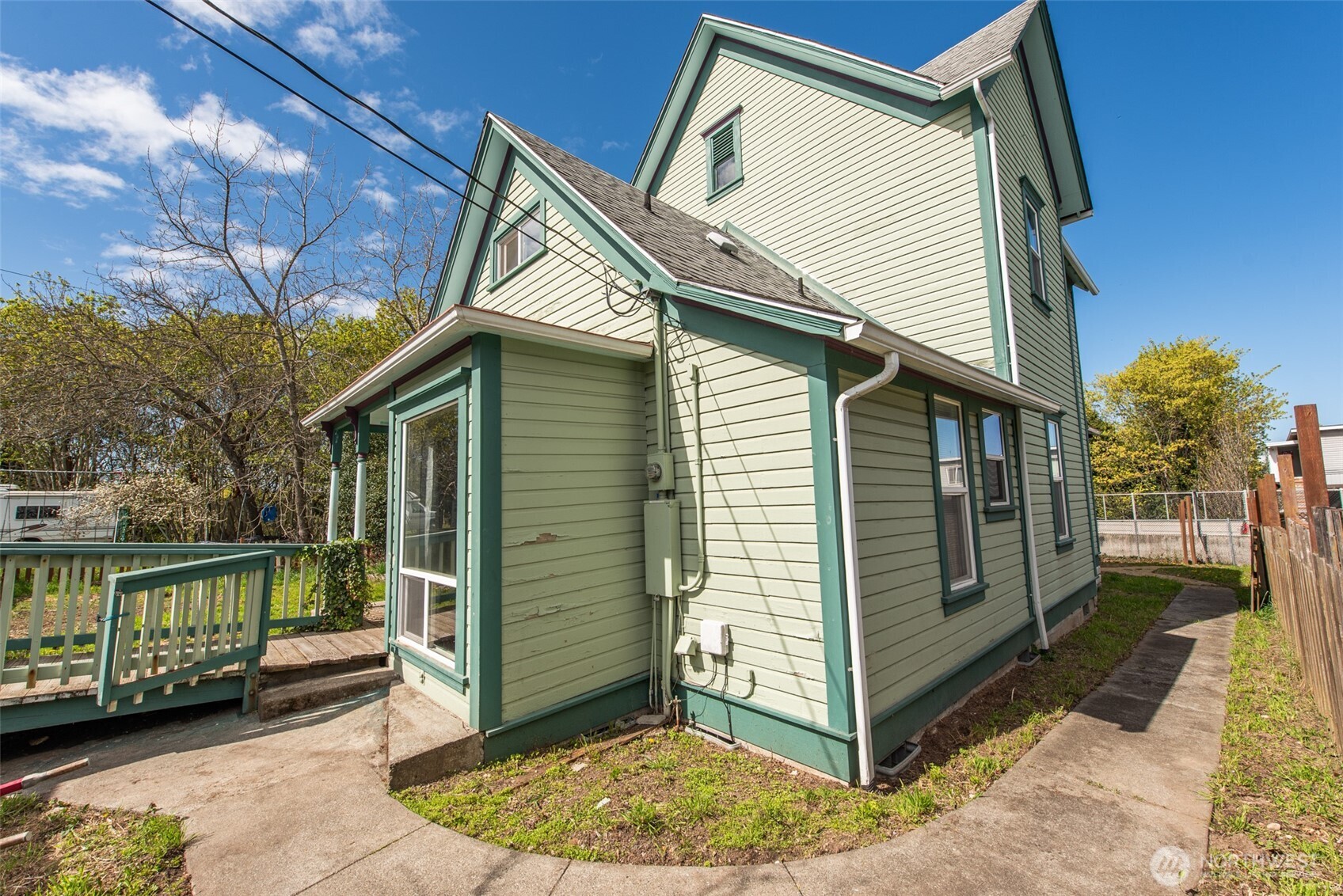 318 W 8th Street , Port Angeles, WA 98362