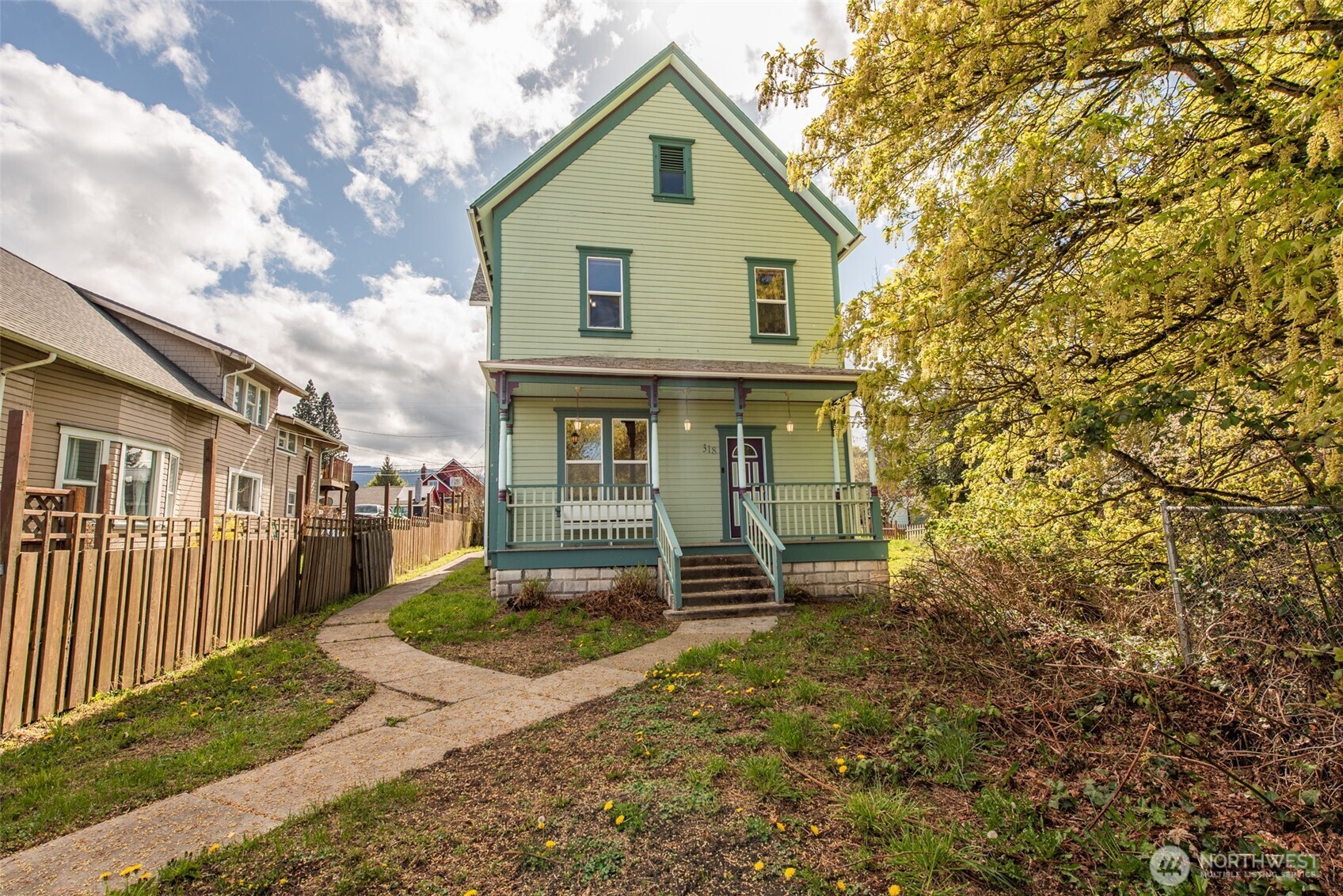 318 W 8th Street , Port Angeles, WA 98362
