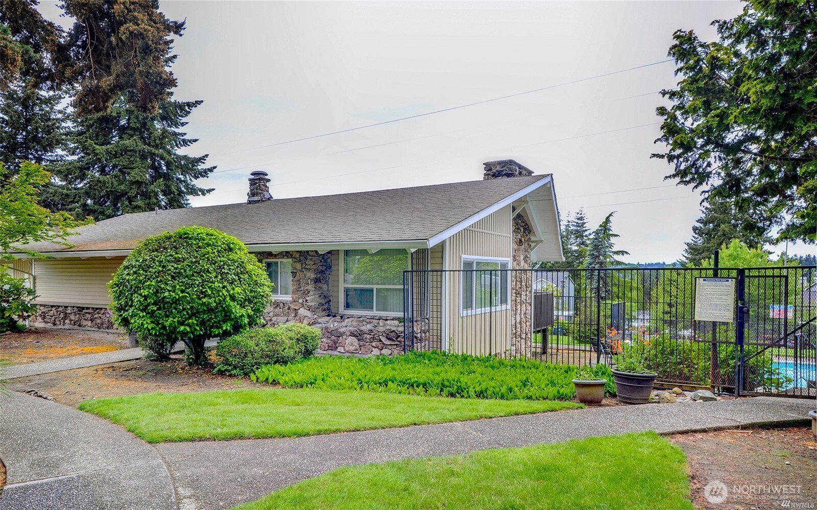 12423 NE 131st Court #E 306, Kirkland, WA 98034