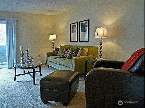 12423 NE 131st Court #E 306, Kirkland, WA 98034