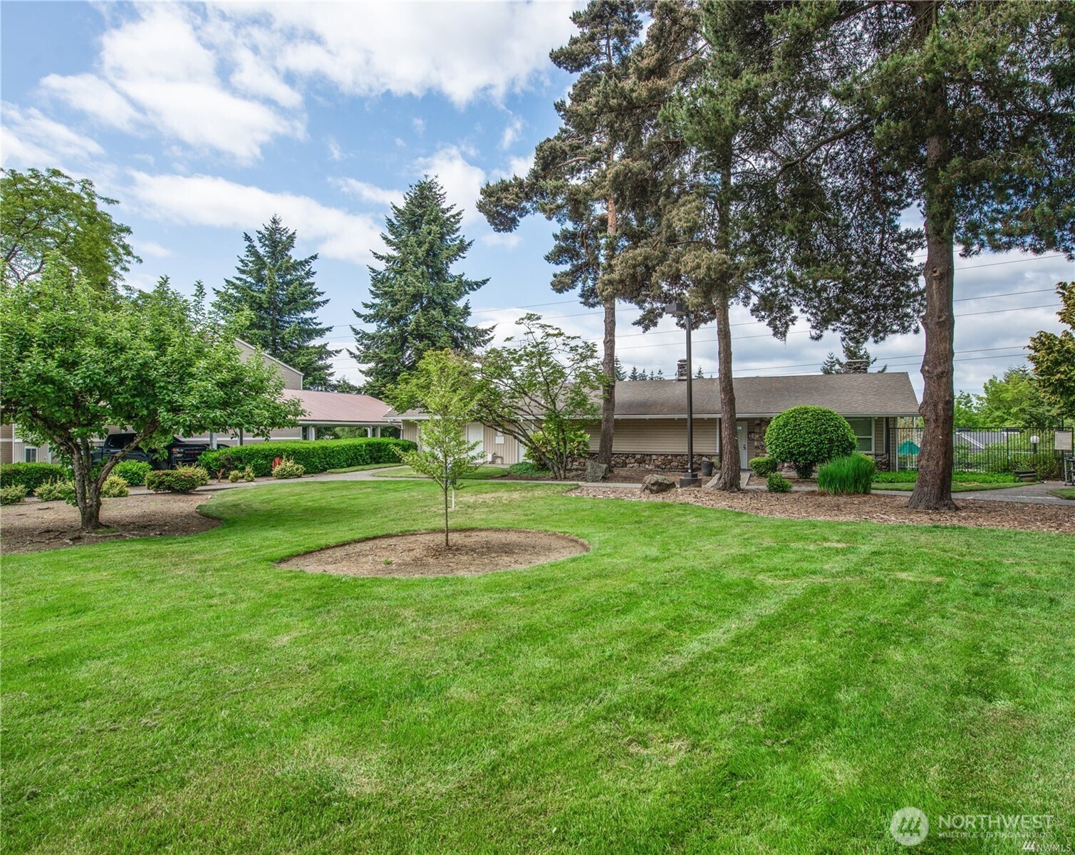 12423 NE 131st Court #E 306, Kirkland, WA 98034